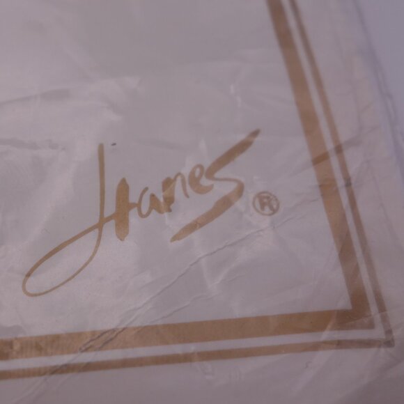 Vintage Hanes Silk Reflections Sandalfoot 8720 JET Size A-B Thigh Highs - Picture 4 of 11